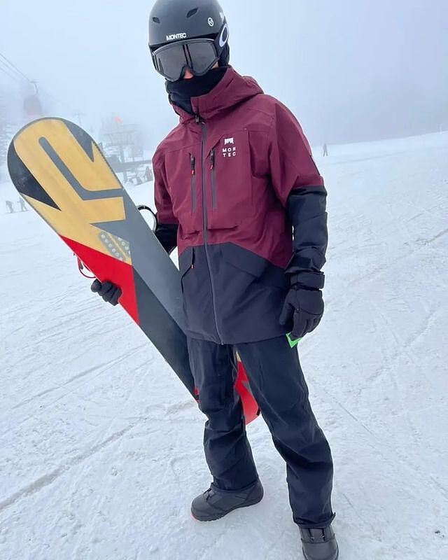Montec Moss 2021 Snowboard Jacket Burgundy/Black