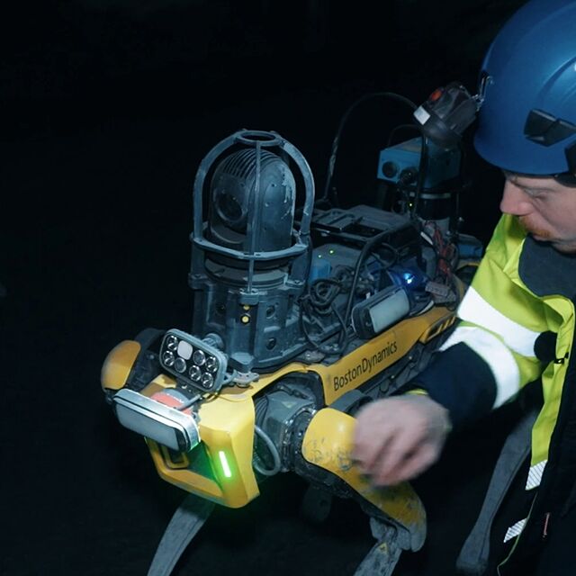 Professional headlights / helmet lights for work | LEDX Lights