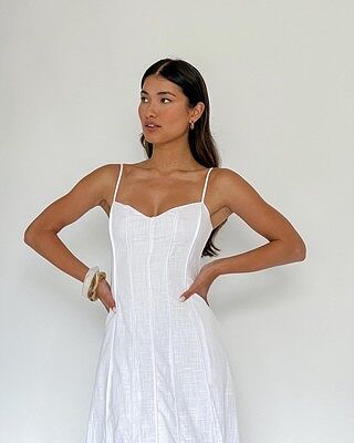 Vacay Pintuck Pleat Midi Dress White | Selfie Leslie