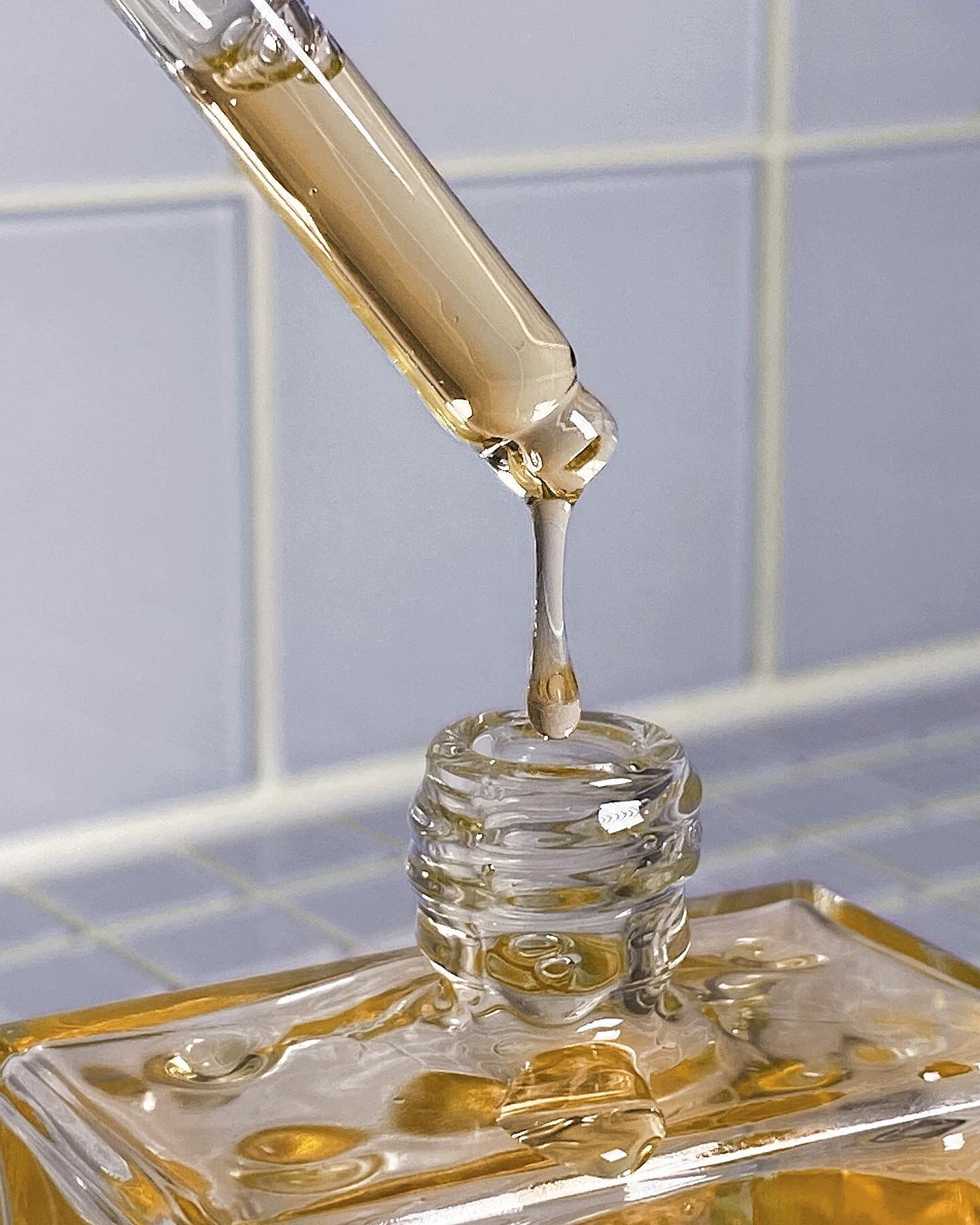 Honey Infused Hair Oil - Nourishing Finishing Oil | Gisou
