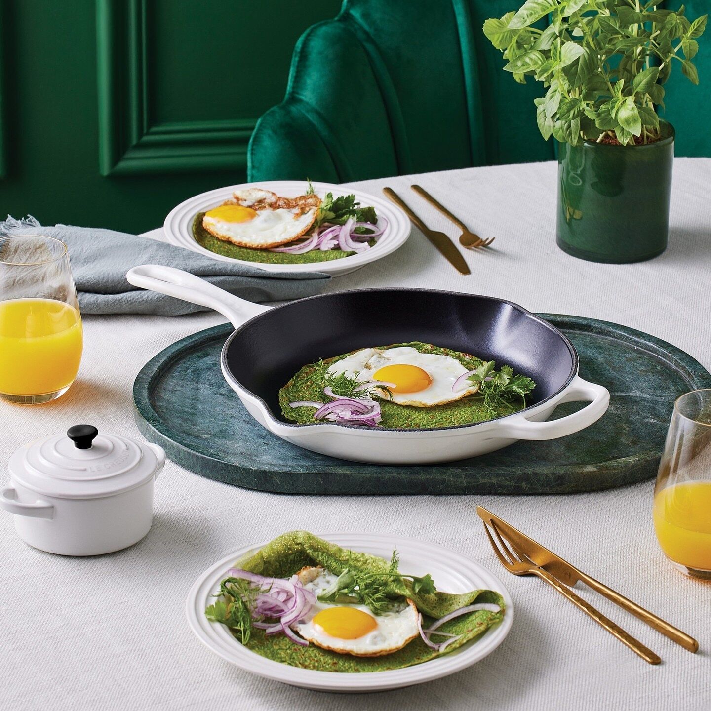 Le Creuset Toughened Non-Stick Shallow Frying Pan | Le Creuset®