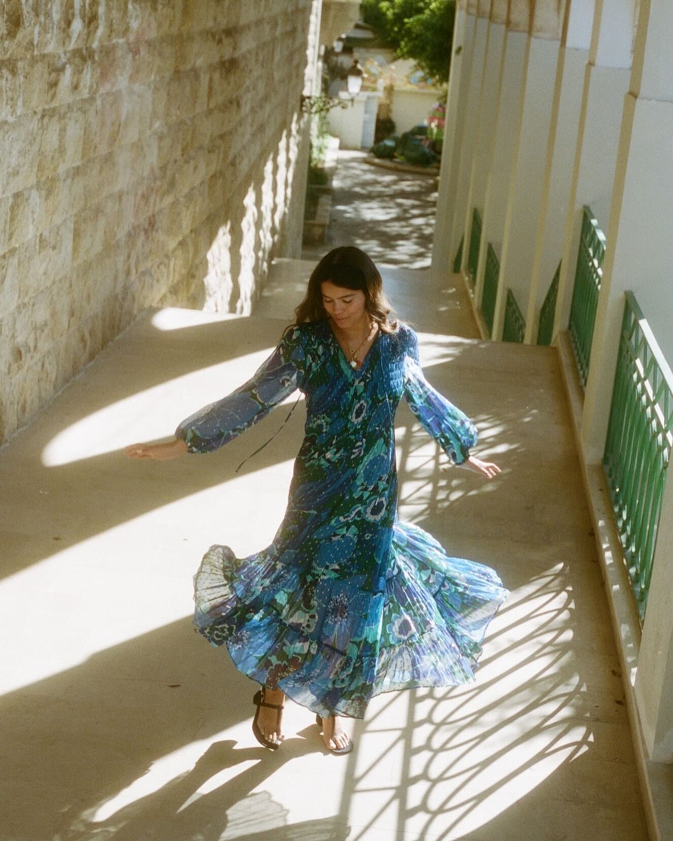 Lori Metallic Midi Dress in Blue Miami Floral Emerald