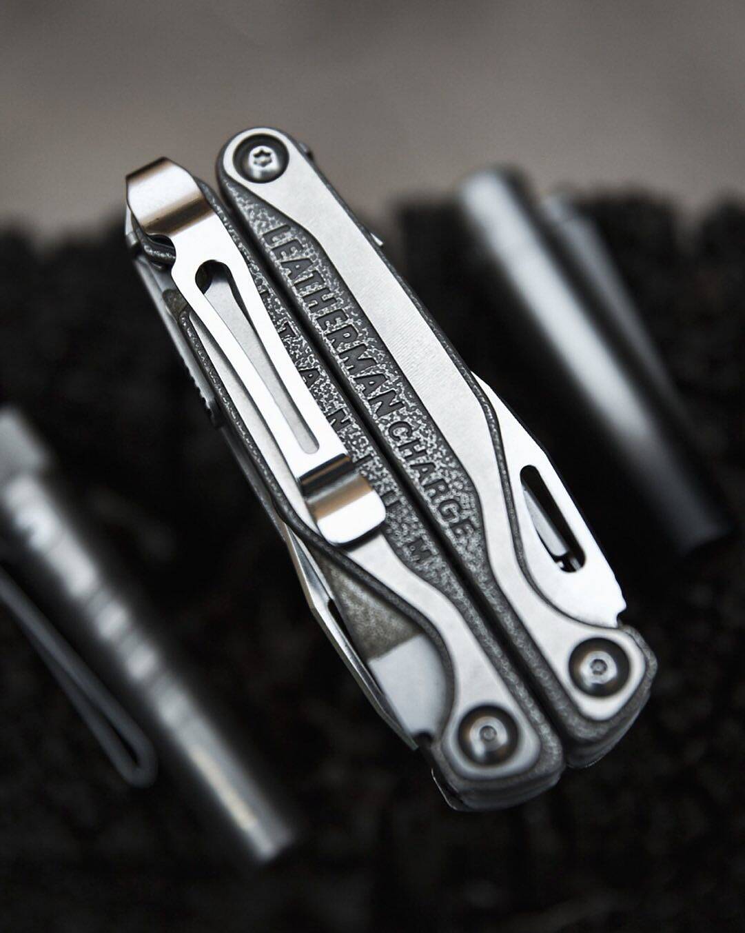 MULTIHERRAMIENTA LEATHERMAN CHARGE PLUS TTI - Armeria l'Isard