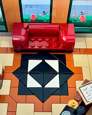 LEGO® Creator Expert Boutique Hotel