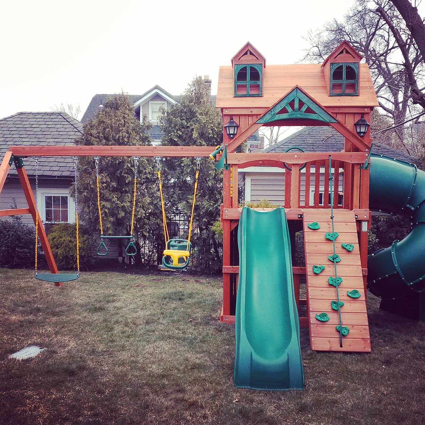 gorilla playsets mountaineer treehouse