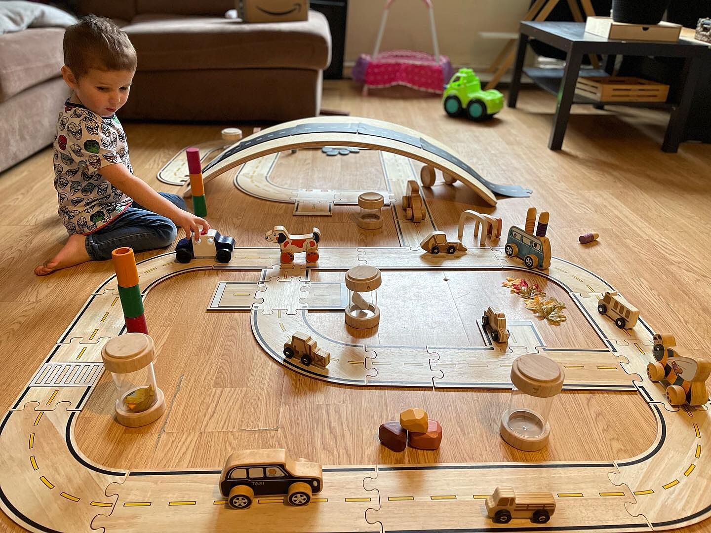 Double-Sided Roadway System - 42 pc. set – Guidecraft