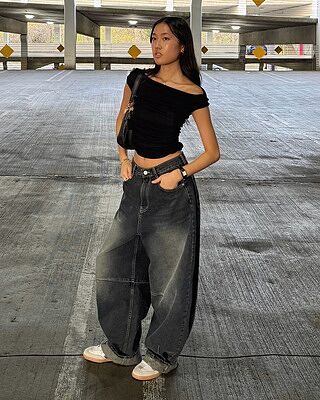 jiedaブラックデニムwide one tuck straight denim Jieda（ジエダ）の「WIDE ONE TUCK STRAIGHT DENIM（デニム