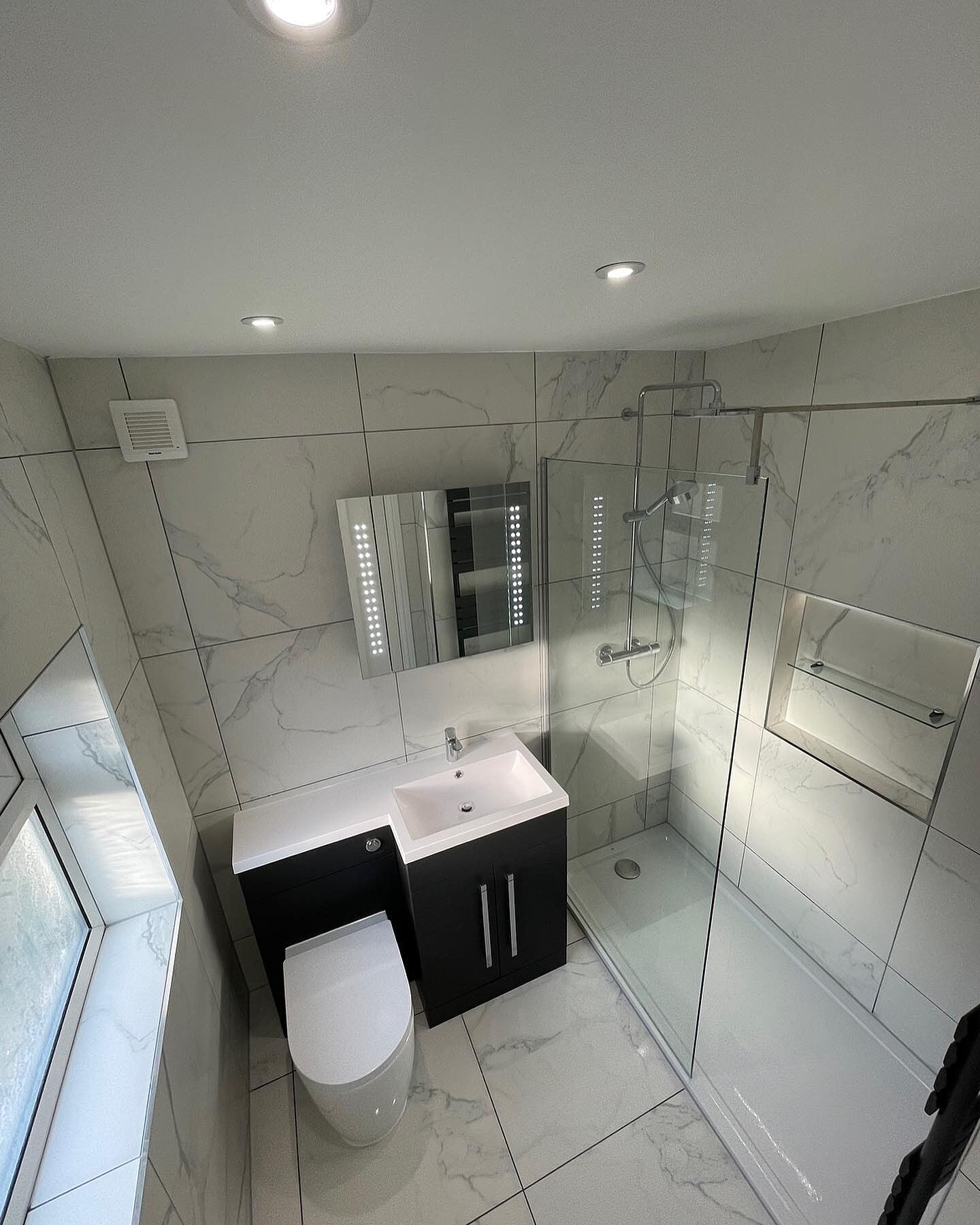 Pyrus Led Illuminated Bathroom Mirror With Shaver Socket