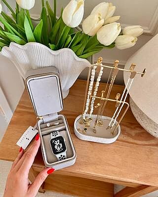 Oatmeal & Linen Multi-Hook Jewellery Stand