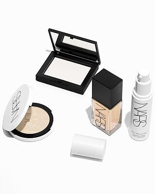 NARS ライトリフレクティング ファンデーション | NARS Cosme