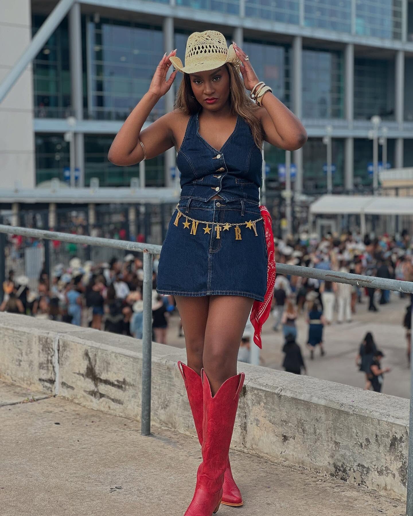 Walton Vest - Halter Neck Button Down Crop Recycled Denim Vest in