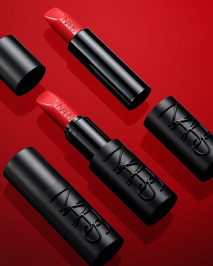 ブラック 口紅ケース エクスプリシット リップスティック ケース | NARS Cosmetics