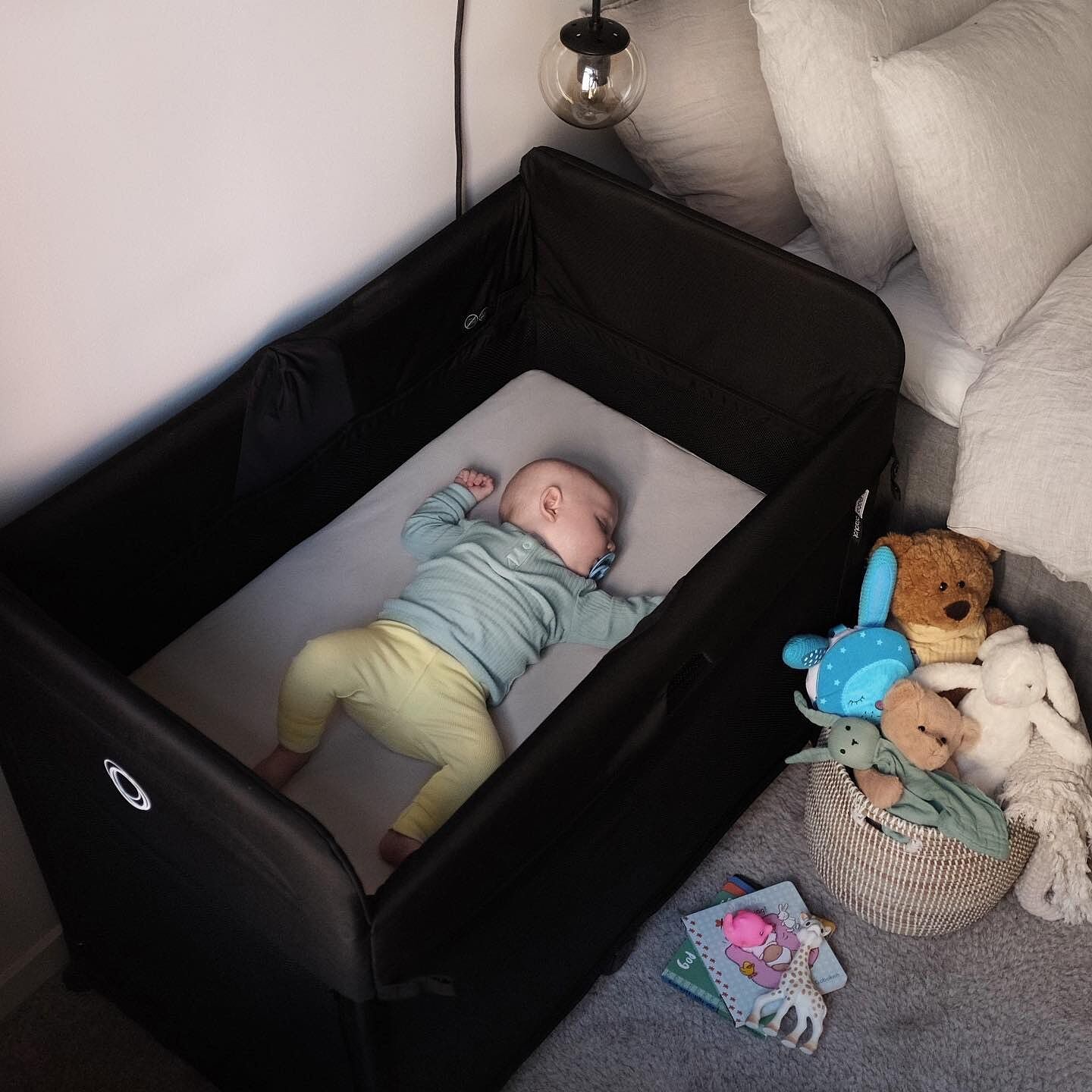 bugaboo stardust travel cot