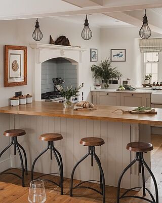 Brooklyn Balloon Cage Pendant - 6 Inch