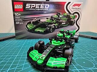 LEGO® Speed Champions - KICK Sauber F1® Team C44 Race Car