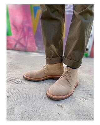 Tan 2025 suede chukka