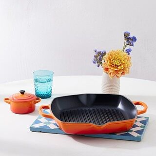 希少 Le Creuset 限定色 Skillet 26cm Le Creuset Cast Iron Classic Square Skillet Grill 26cm | Le Creuset®