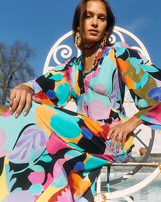 ワンピース RIXO DAHLIA DRESS Dahlia Silk Midi Dress in Multi Abstract Tulip Black