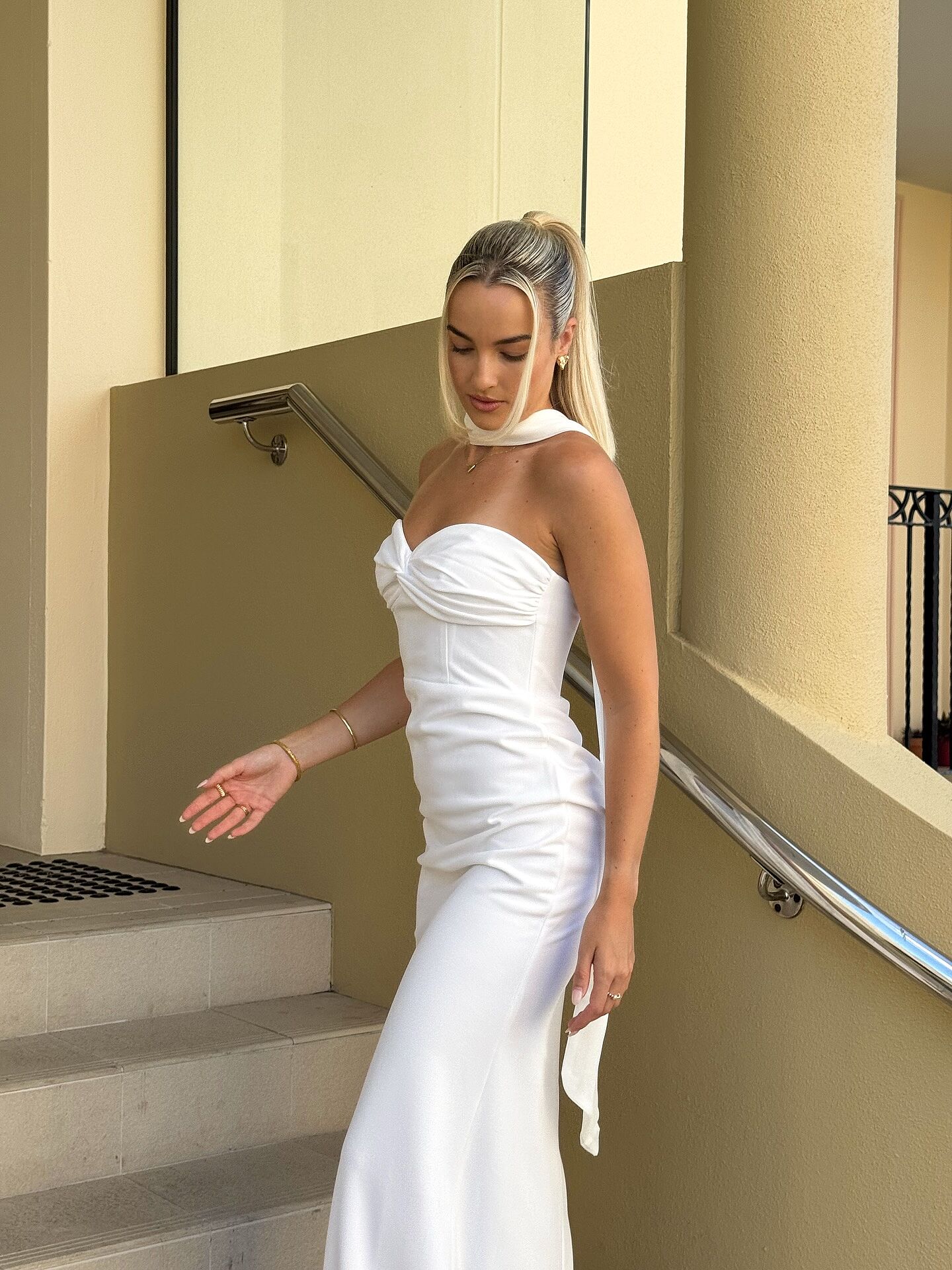 Of The Night Twist Bust Maxi Dress White– Selfie Leslie