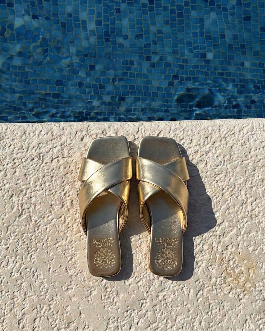 Adisey Cross-Band Sandal – Vince Camuto