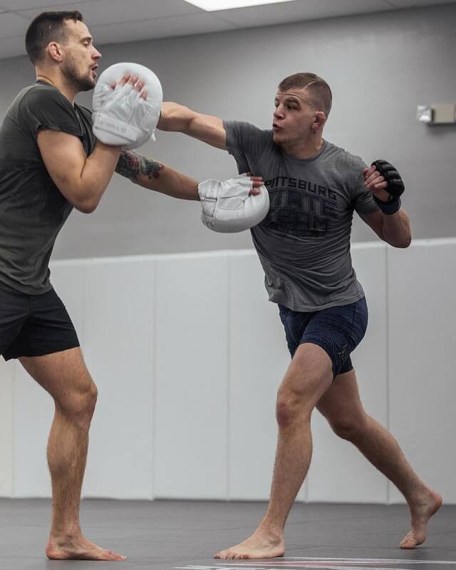 Battle Forged Air Mitts Boxing Punch Mitts | Sanabul