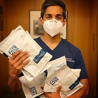 What do a suit you can breakdance in and 40,000 donated masks have in common? Both are made possible by the fine folks ministryofsupply.⁣
⁣
Those all stars put their "science for better" philosophy to great use. They began 3D printing masks, started a heal...