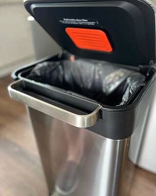 Trash Compactor Titan 30L Set in Black | Joseph Joseph US