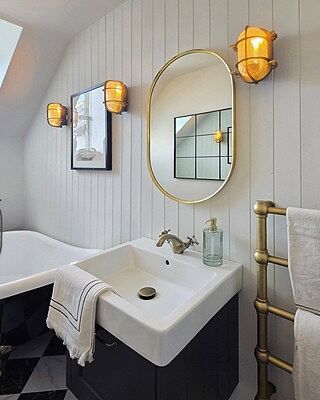 Bulkhead Outdoor & Bathroom Oval Wall Light - 6 Inch