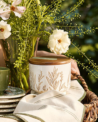 Outdoor Oasis Citronella Grove Poured Candle Tin with Gold Lid