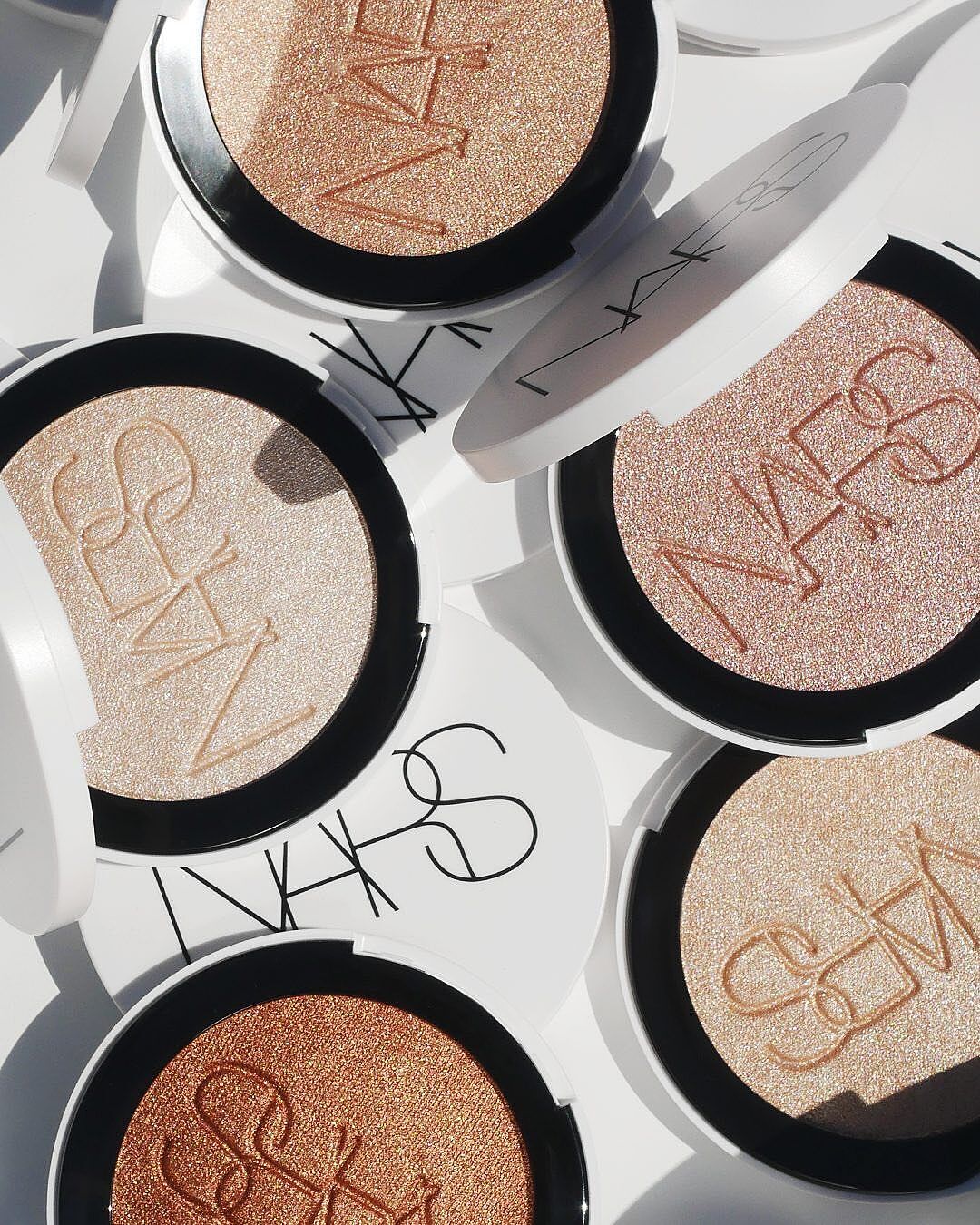 ライトリフレクティング ルミナイジングパウダー | NARS Cosmetics