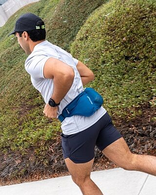 Pinnacle Soft Flask Handheld 14oz | Nathan Sports