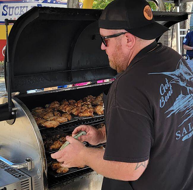 Here's a photo dump of pictures taken a friend that was at the Kickin Chicken and Chili Festival 
put on by the florence_chamber this past Friday 

recteq_official RT2500 was putting in some work 

sucklebuster was putting out that flavor 

gatewaygraphix logo design and flag was flying in the wind

Ended up cooking 160 pounds of chicken wings and 7 gallons of chili and taking home 2nd place in wings