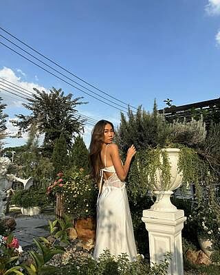 Honeybee Lace Trim Maxi Dress White– Selfie Leslie
