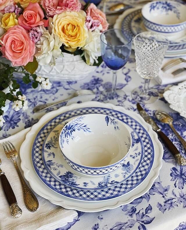 Kiley 16 Piece Dinnerware Set, Service for 4