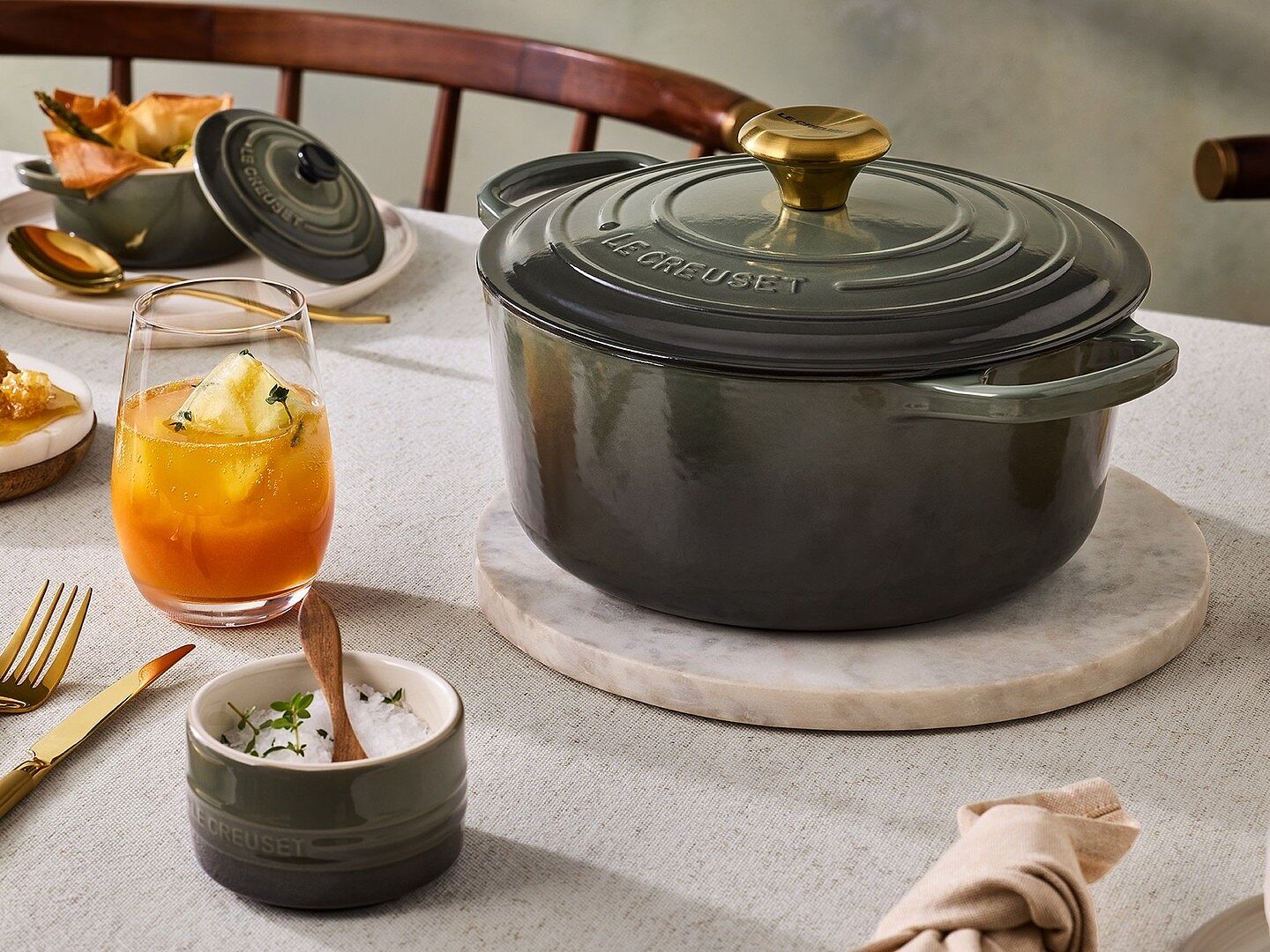 Gourmet Set of 4 Petite Acacia Magnetic Wooden Trivets | Le Creuset®