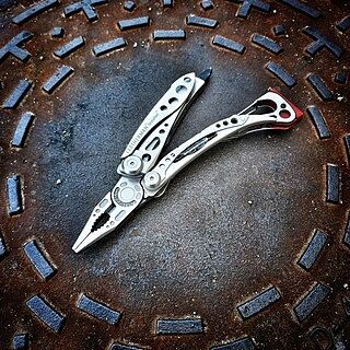 Skeletool®