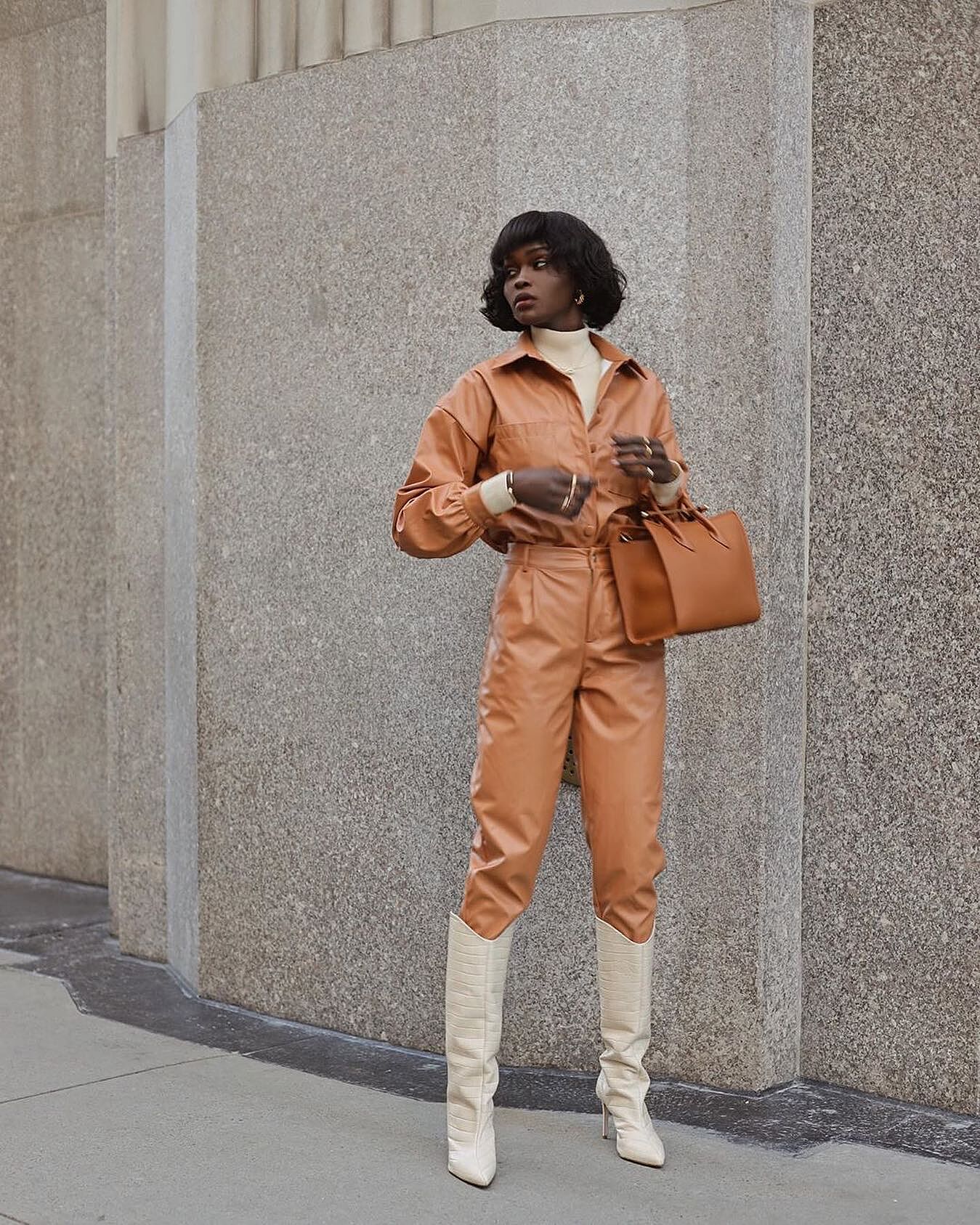 We love how @lefevrediary styled our Midi Tote 🧡 #strathberry