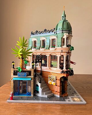 LEGO® Creator Expert Boutique Hotel