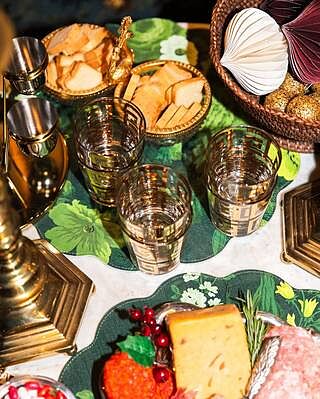 Baroque Floral Ombre Reversible Wipeable Placemats Set of 4