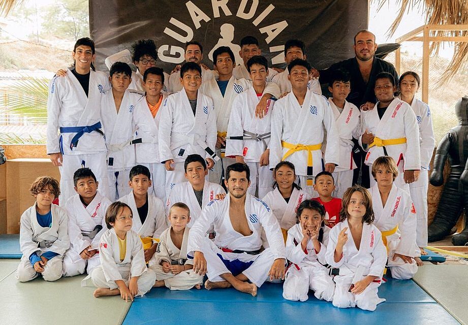 Essential Jiu Jitsu BJJ Gi