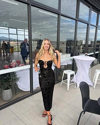 Sing To Me Keyhole Bodice Midi Dress Black | Selfie Leslie