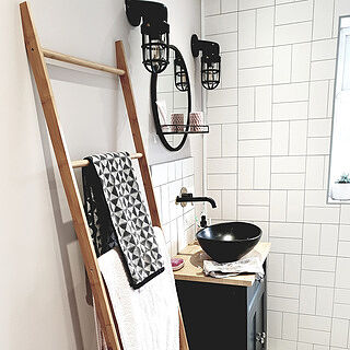 Bulkhead Outdoor & Bathroom Sconce Wall Light - 12 Inch