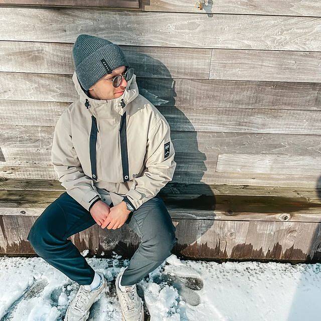 Client @jonas_voelmicke dans Mojo Veste Snowboard Homme Sand