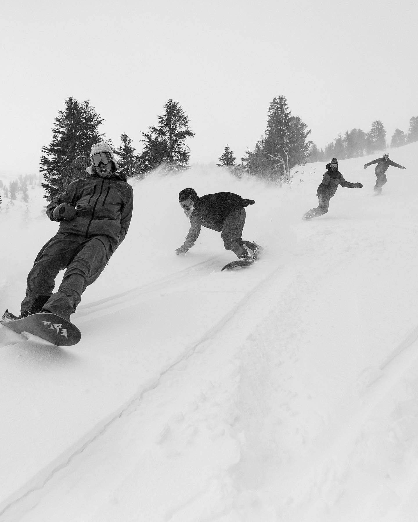 Hovercraft 2.0 - Evolution of a legend | Jones Snowboards