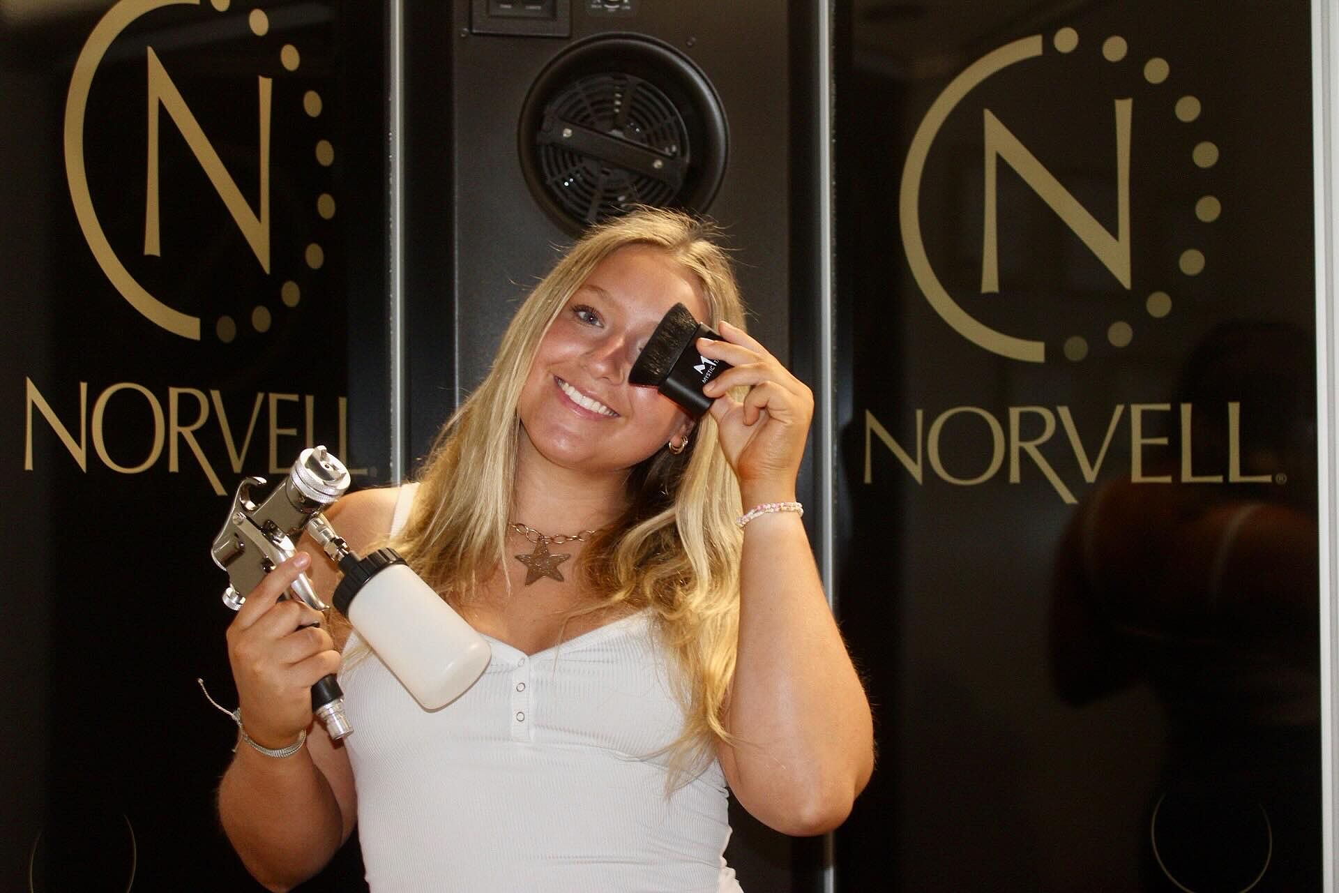 Z3000 Pro Spray Tan Machine & Solution Kit | Norvell Tanning