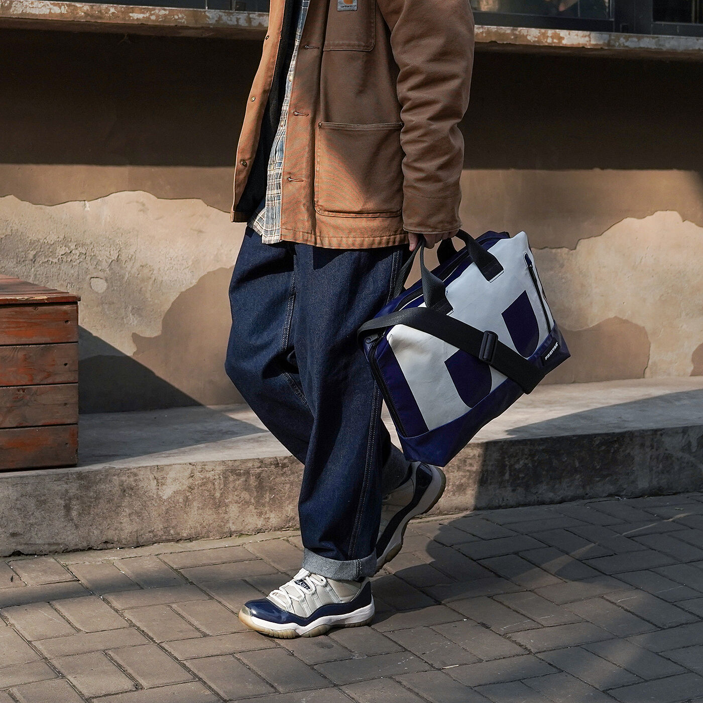 F305 ROY | FREITAG