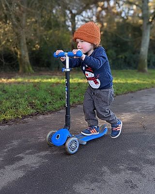 Globber Primo Foldable 3 Wheeled Scooter with Lights
