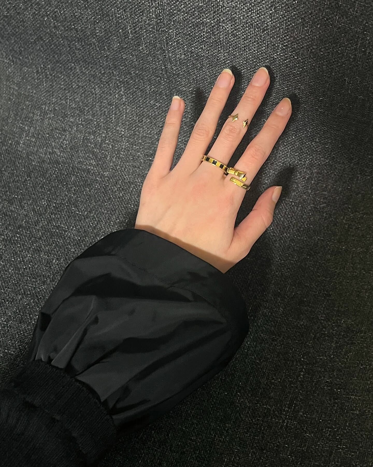 Sparkle pinky ring – 33club