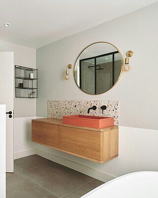 Sleek Edison Wall Light