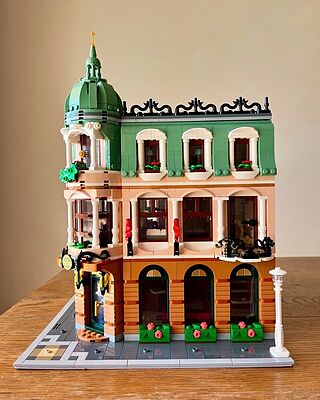 LEGO® Creator Expert Boutique Hotel